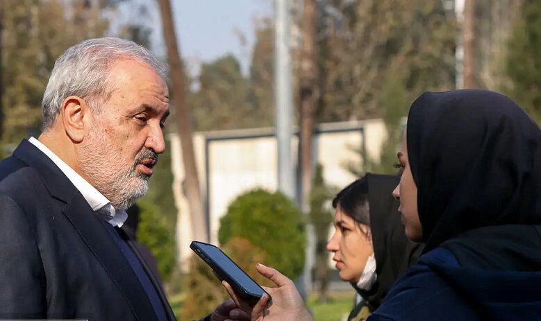 وزیر نیرو: الان نسبت به سال گذشته برق کمتری مصرف می‌کنیم/ اگر به هم کمک کنیم از این یکی دوماه عبور خواهیم کرد