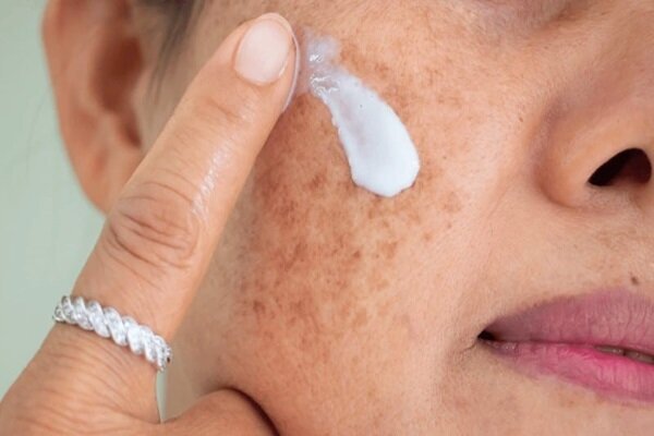 با افسانه‌ها خداحافظی کنید؛ ۱۰ باور غلط رایج در مراقبت از پوست/ ارائه راهکارهای علمی