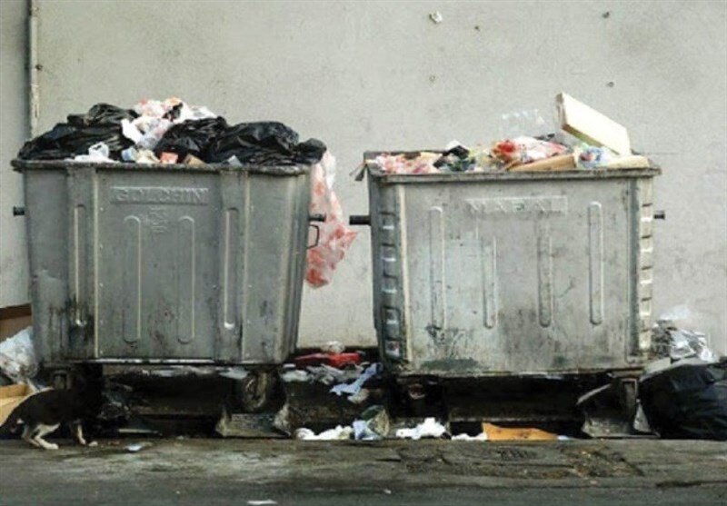 جوی شهری که در آن موش و بطری روان است/ عکس