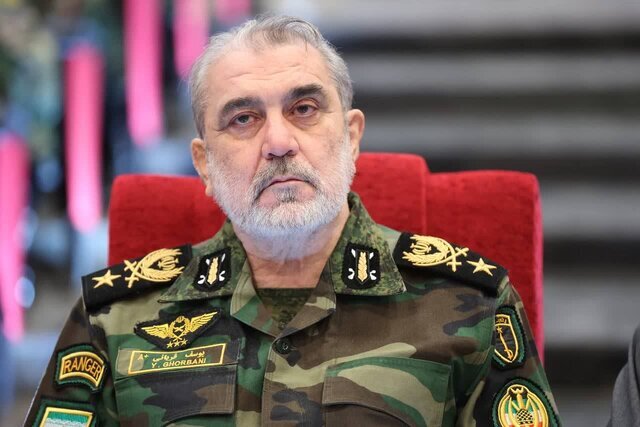 هشدار فرمانده نیروی زمینی ارتش؛ دشمنان چشم طمع به ایران داشته باشند، سرنوشت‌شان شکست و خفت است/ توضیح امیرقربانی درباره تهدیدات در مرزهای شرقی کشور