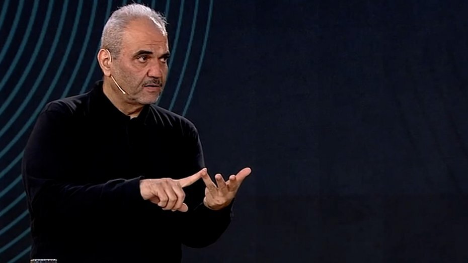 ببینید | انتقاد تند جواد خیابانی از استایل رامین رضاییان: چه کمکی به همین مردم کردی؟