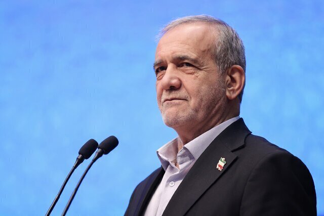 توییت پزشکیان همزمان با ترک اسلام‌آباد به سمت تهران