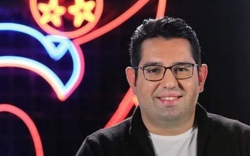 ببینید | شوخی محمدرضا احمدی وسط گزارش بازی آرسنال - لیورپول؛ تاثیر رایس روی قیمت برنج!