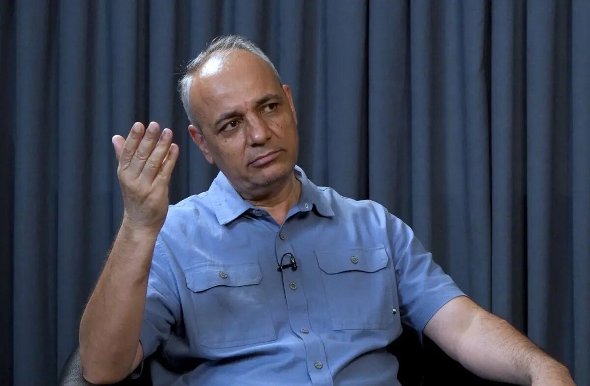 واکنش احمد زیدآبادی به سخنان چهره نزدیک به زاکانی درباره مکانیسم ماشه: بالاتر از سیاهی هم مگر رنگی هست؟/عجب مملکتی برای‌مان درست کردند! 