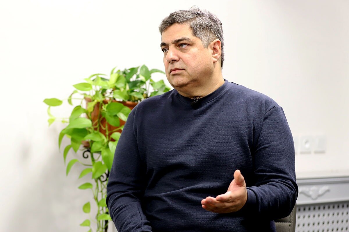 رجز خوانی شهرام جزایری برای امریکا/ اگر یک ریال از دارایی های ایران بردارید با موشک از حلقوم تان خارج می کنیم رجز خوانی شهرام جزایری برای امریکا/ اگر یک ریال از دارایی های ایران بردارید با موشک از حلقوم تان خارج می کنیم
