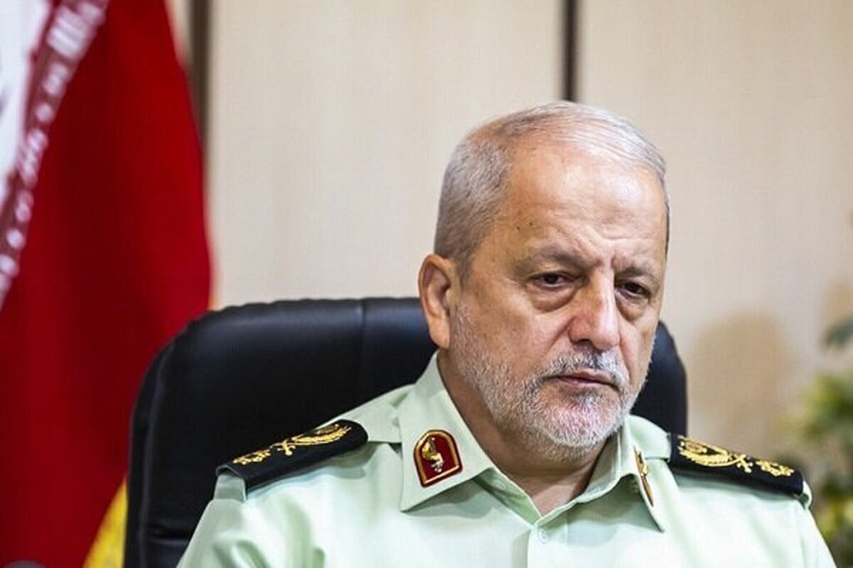 سردار احمدیمقدم: از ۲۹ فروردین تا ۲۵ خرداد حدود ۴۵ روز فروش نفتمان متوقف شد/ بعد از توافق ۹۰ میلیون بشکه نفتمان از محاصره خارج شد اما فروخته نشد! سردار احمدیمقدم: از ۲۹ فروردین تا ۲۵ خرداد حدود ۴۵ روز فروش نفتمان متوقف شد/ بعد از توافق ۹۰ میلیون بشکه نفتمان از محاصره خارج شد اما فروخته نشد!