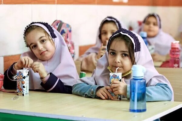 کمتحرکی دانشآموزان؛ زنگ خطر چاقی و دیابت / شیر مدارس امسال هم توزیع میشود / برنامه جدید وزارت بهداشت برای سلامت دانشآموزان کمتحرکی دانشآموزان؛ زنگ خطر چاقی و دیابت / شیر مدارس امسال هم توزیع میشود / برنامه جدید وزارت بهداشت برای سلامت دانشآموزان