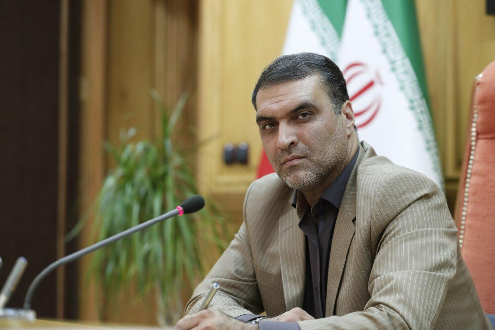 روح الله جمعه ای: آقای پایداری، ‏آقای جلیلی، ‏آقای سوپرانقلابی و خانم خیلی خیلی انقلابی فقط برای یک ماه، تریبون، لشکرکشی خیابانی و دشنام را تعطیل کنید