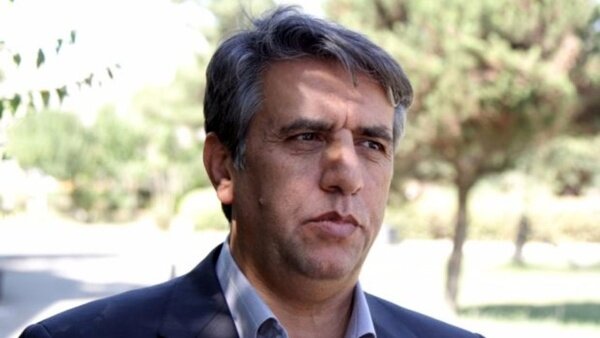 سخنگوی حزب اعتماد ملی: برخی نمایندگان از اختیار استیضاح برای تحمیل خواسته‌های خود به وزیر استفاده می‌کنند/ نمی‌خواهند دولت از خطر به سلامت عبور کند
