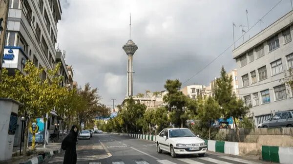 کاهش کیفیت هوای تهران در روزهای آینده / باد شدید و احتمال گردوخاک از سهشنبه / دمای پایتخت به ۳۱ درجه میرسد کاهش کیفیت هوای تهران در روزهای آینده / باد شدید و احتمال گردوخاک از سهشنبه / دمای پایتخت به ۳۱ درجه میرسد