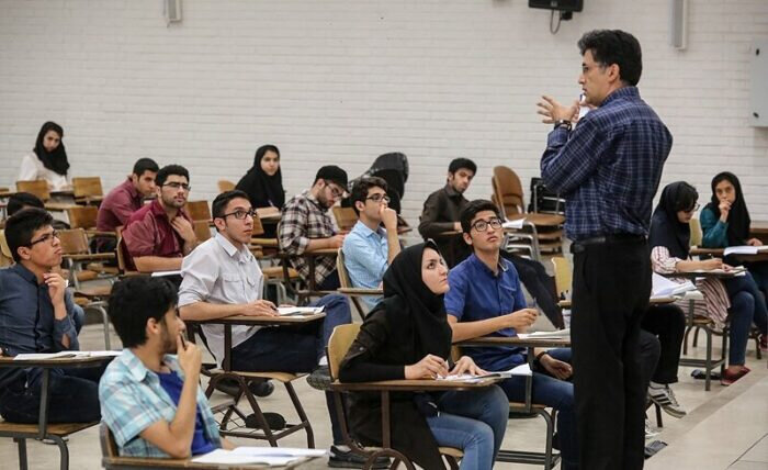جنجال بر سر استخدام استادان دانشگاه/ وزارت علوم: شروط قانونی حذف نشده بود/ متن آییننامه اصلاح شد جنجال بر سر استخدام استادان دانشگاه/ وزارت علوم: شروط قانونی حذف نشده بود/ متن آییننامه اصلاح شد