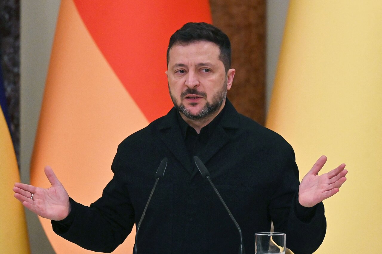 زلنسکی: پوتین به ایران کمک می‌کند